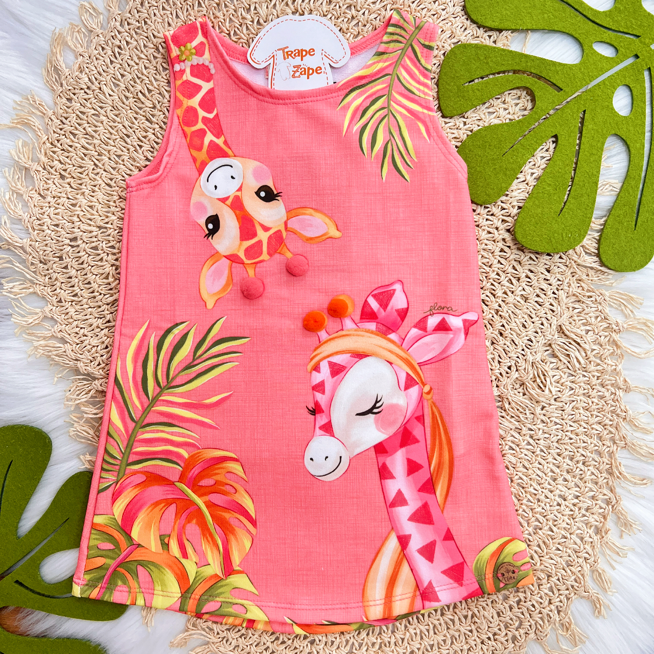 Vestido Regata Girafinhas com Pompons - Goiaba